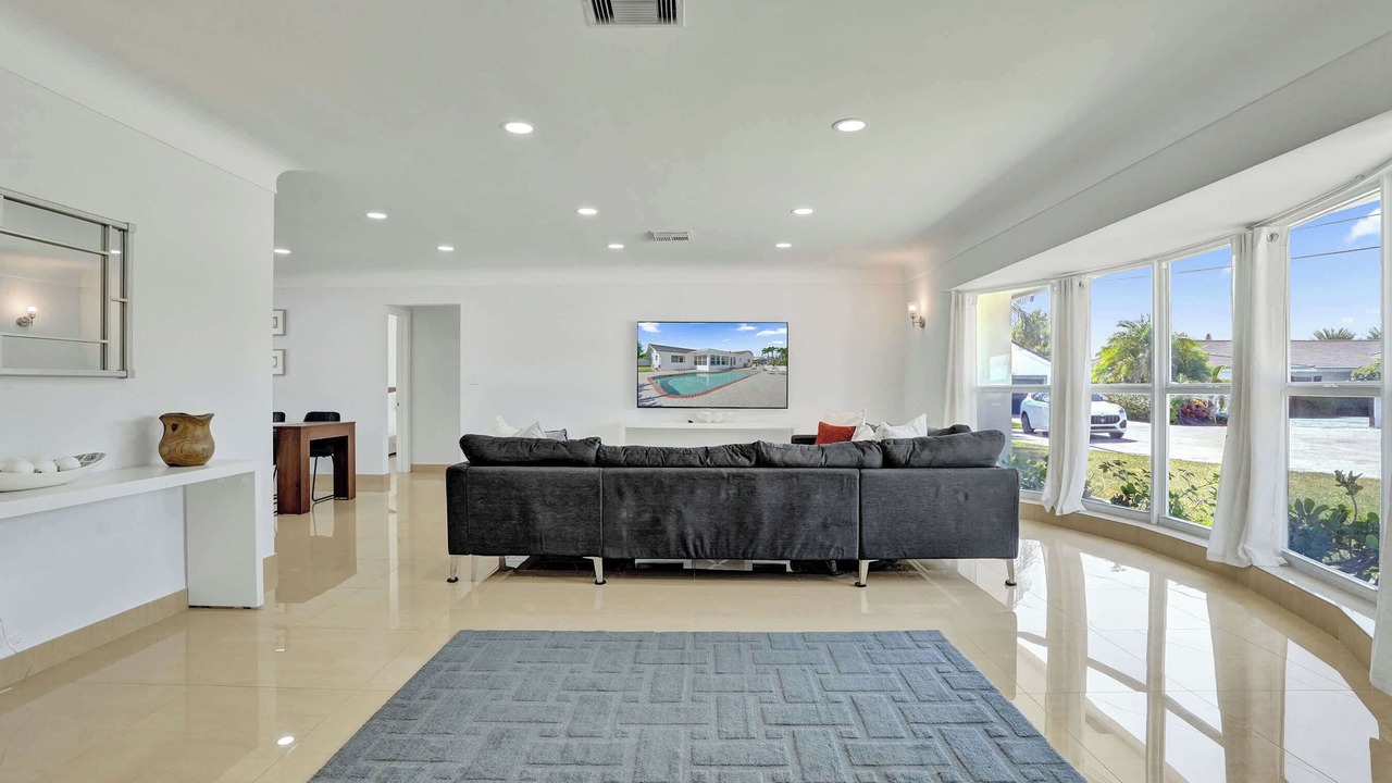 Photo of Livingroom in Bermuda Riviera