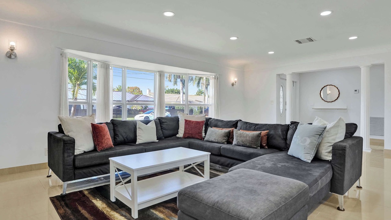 Photo of Livingroom in Bermuda Riviera