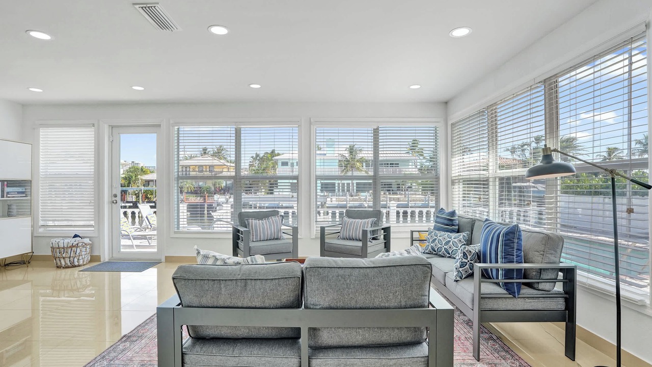 Photo of Livingroom in Bermuda Riviera