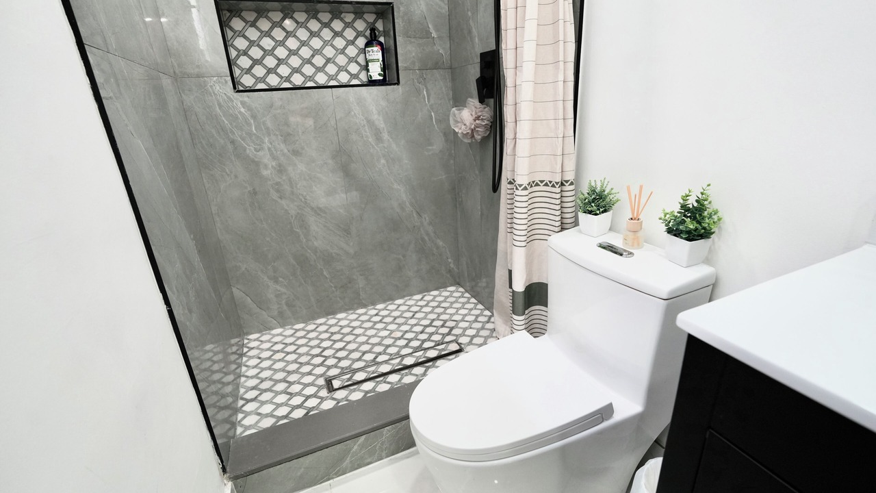 Photo of Bathroom in Driftwood