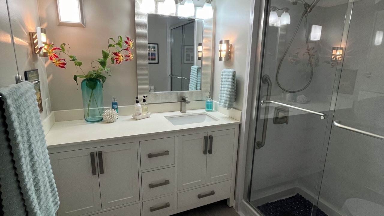 Photo of Bathroom in Pembroke Park