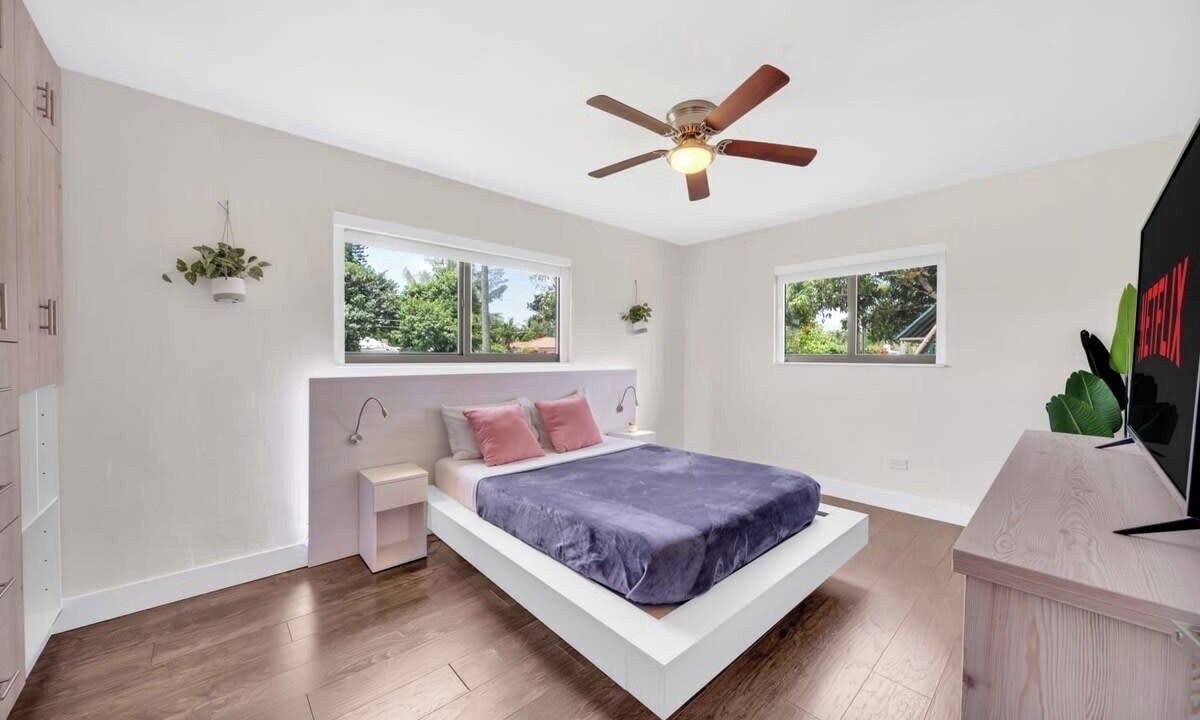 Photo of Bedroom in Golden Glades