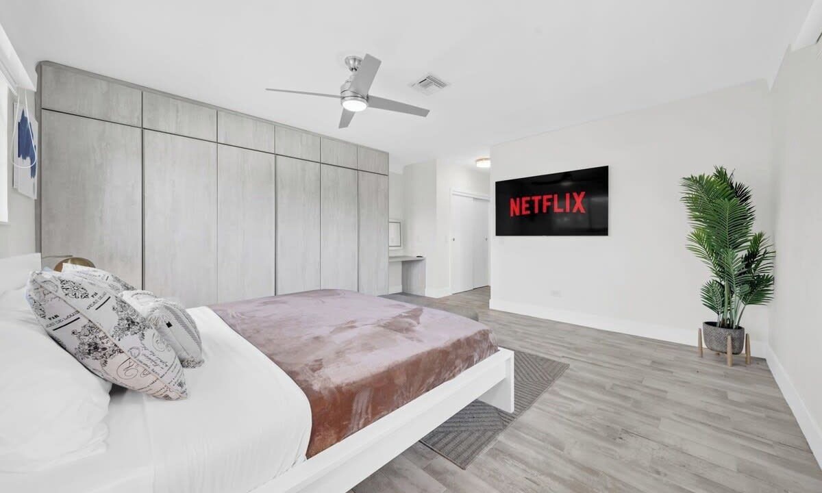 Photo of Bedroom in Golden Glades