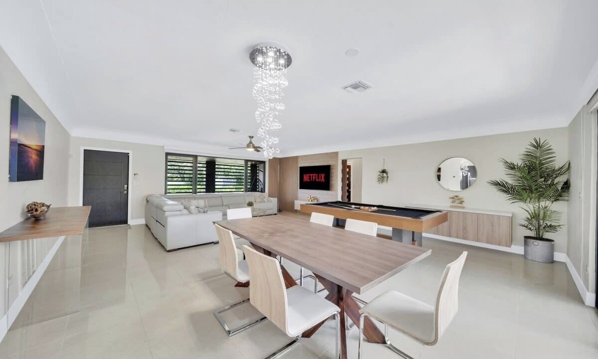 Photo of Bedroom in Golden Glades