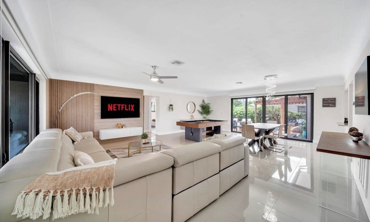Photo of Livingroom in Golden Glades