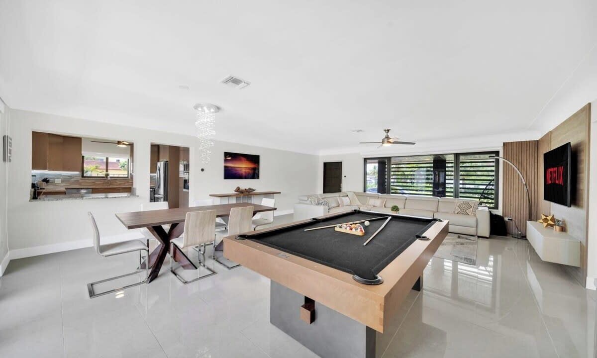 Photo of Bedroom in Golden Glades