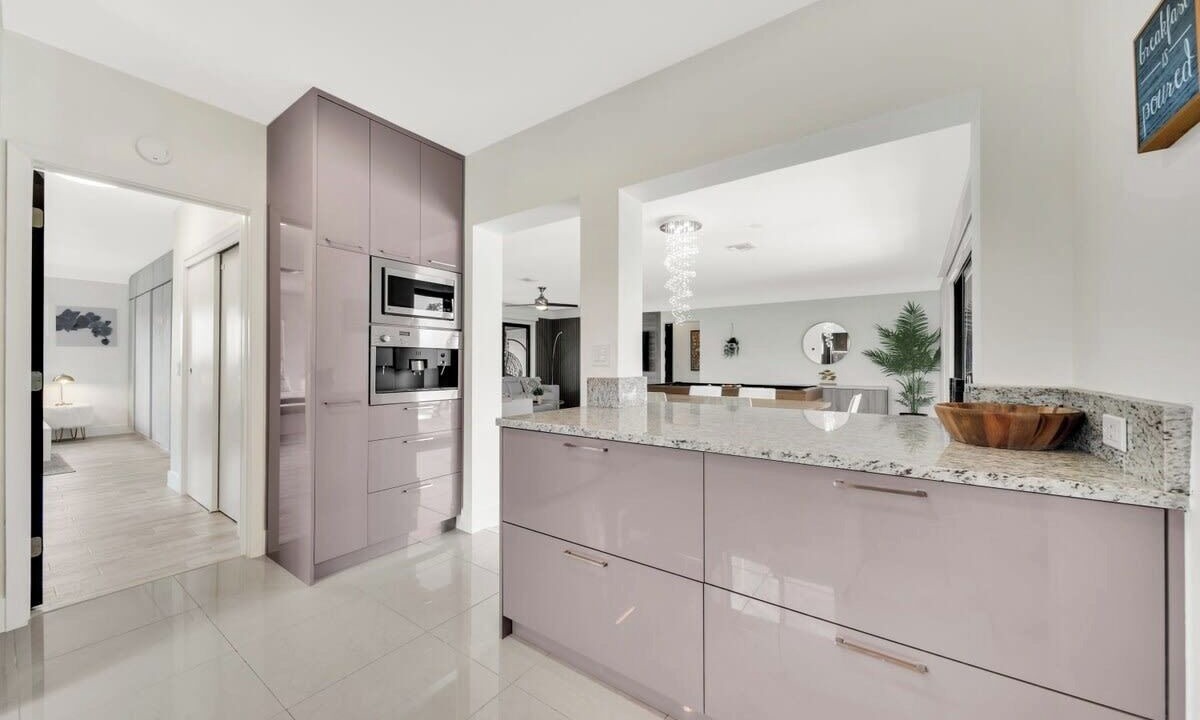 Photo of Kitchen in Golden Glades