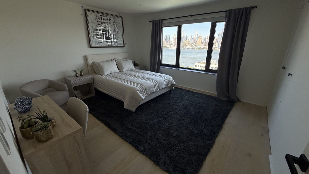 Photo of Bedroom in Weehawken