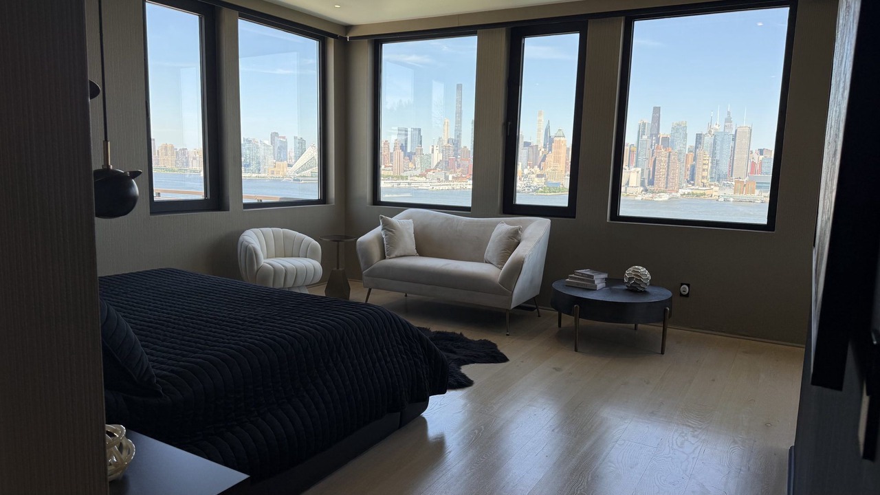 Photo of Bedroom in Weehawken