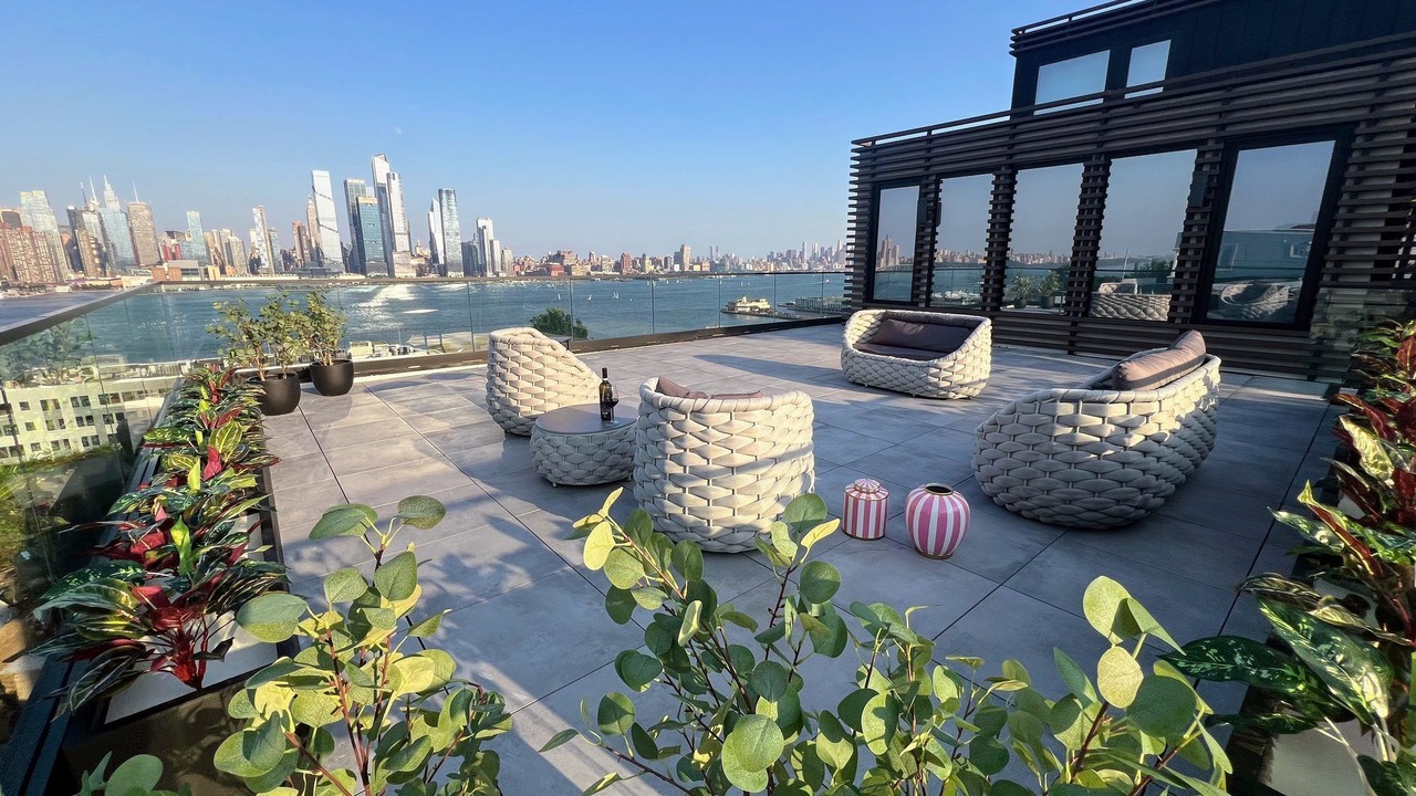 Photo of Patio Balcony in Weehawken