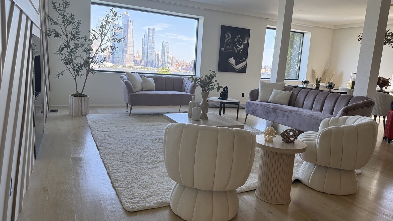 Photo of Livingroom in Weehawken
