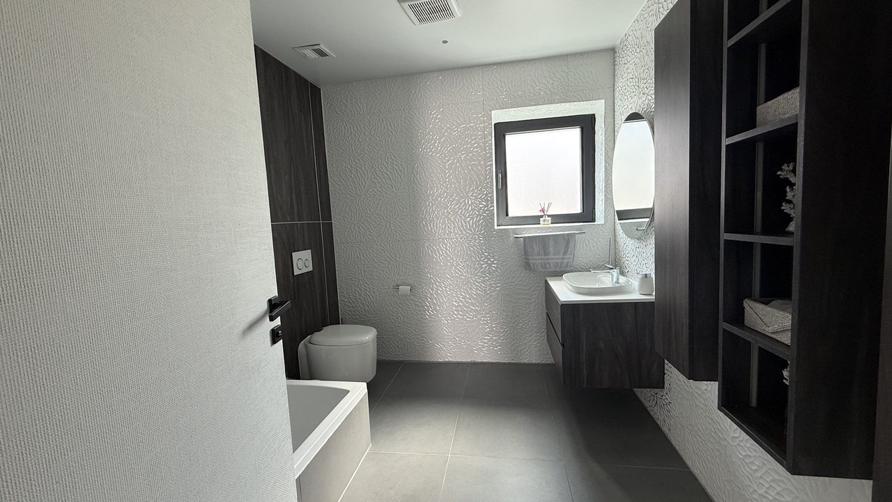 Photo of Bathroom in Weehawken