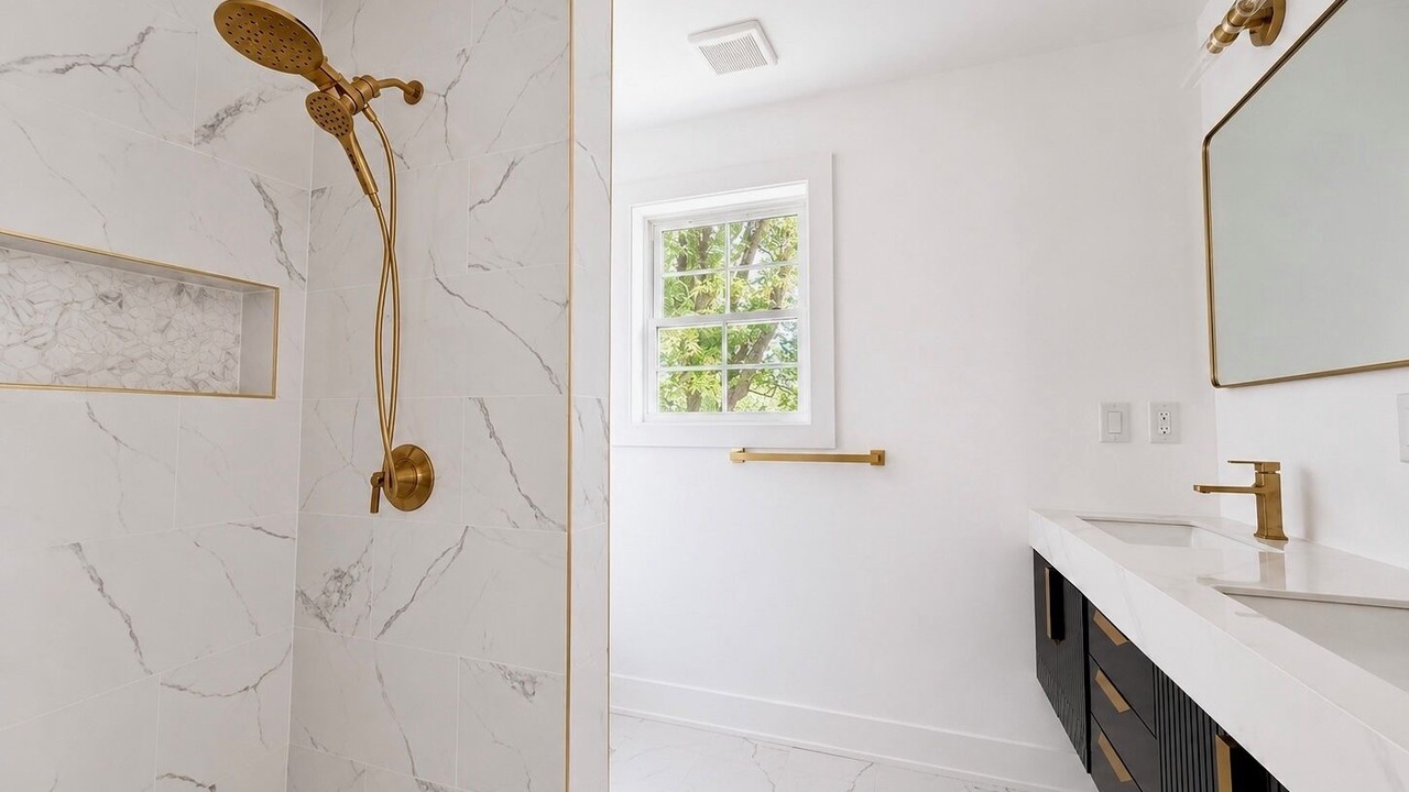Photo of Bathroom in Keansburg