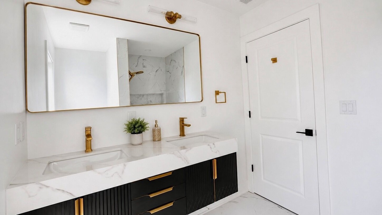 Photo of Bathroom in Keansburg