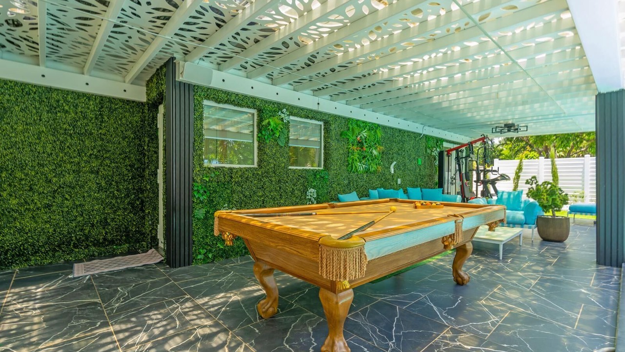 Photo of Bedroom in Biscayne Park