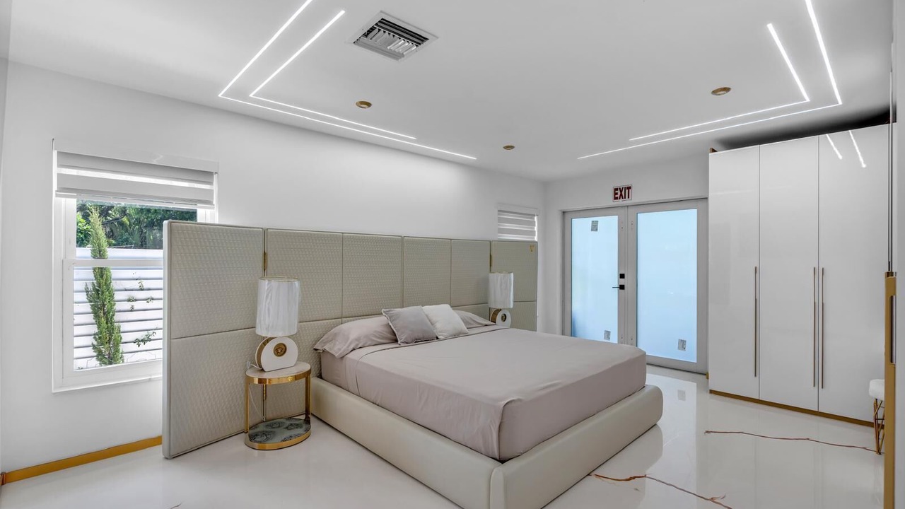 Photo of Bedroom in Biscayne Park
