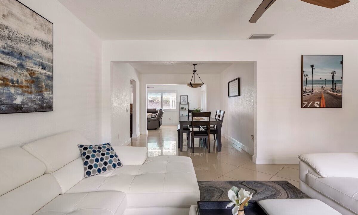 Photo of Livingroom in Pembroke Pines
