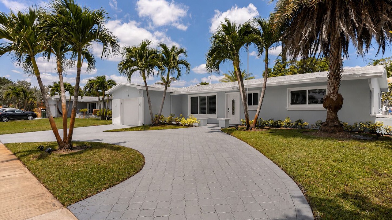 Photo of Outdoor in Pembroke Pines