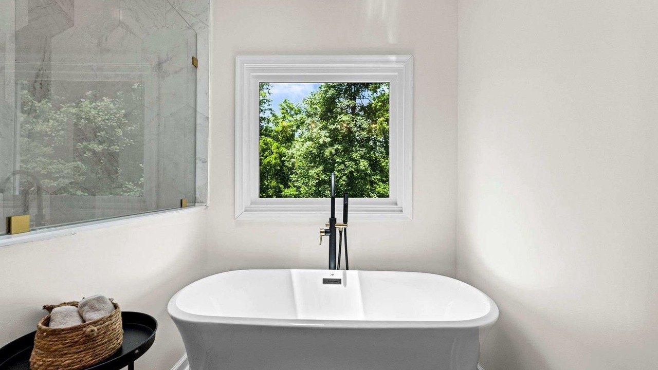 Photo of Bathroom in Linden