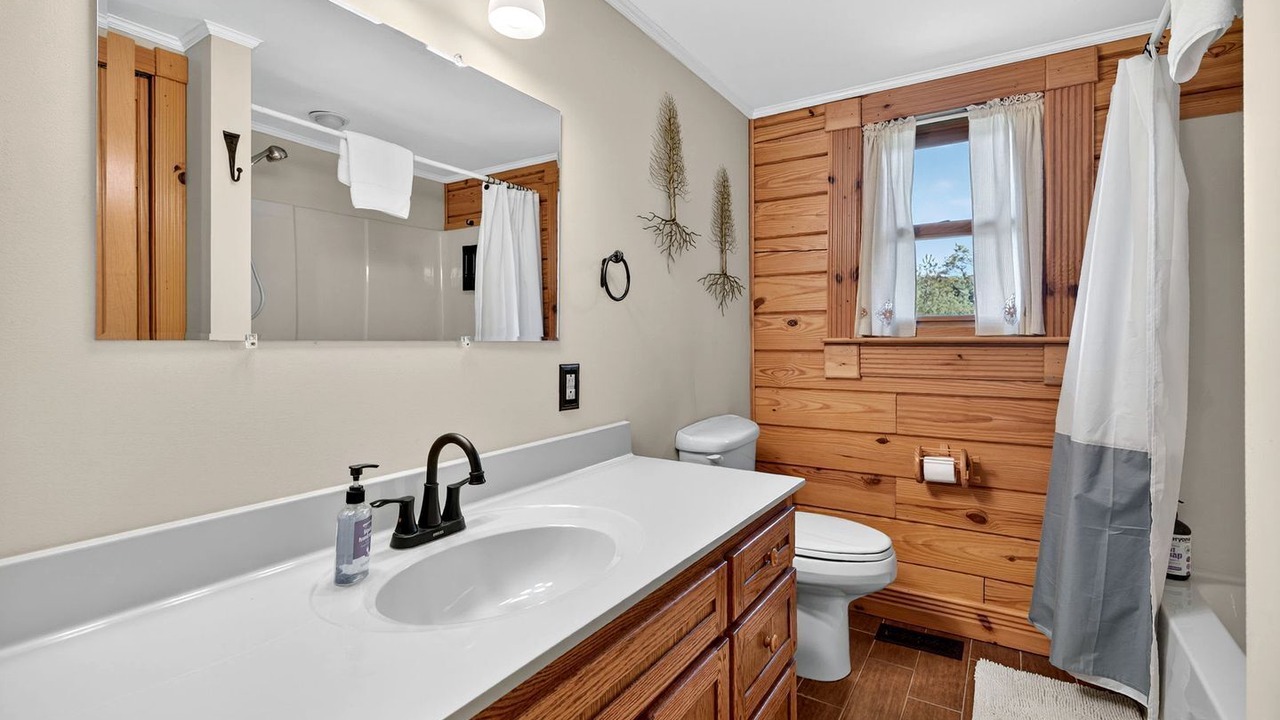 Photo of Bathroom in Kirby