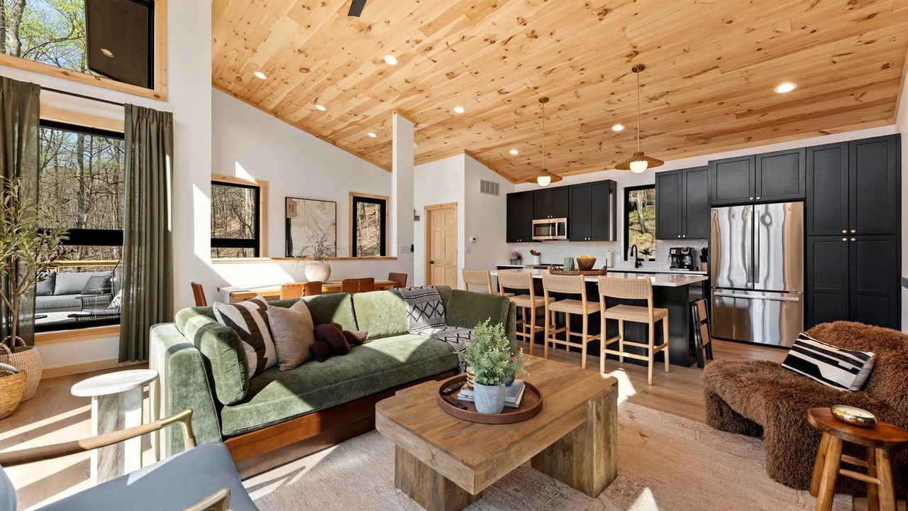 Photo of Livingroom in Wardensville