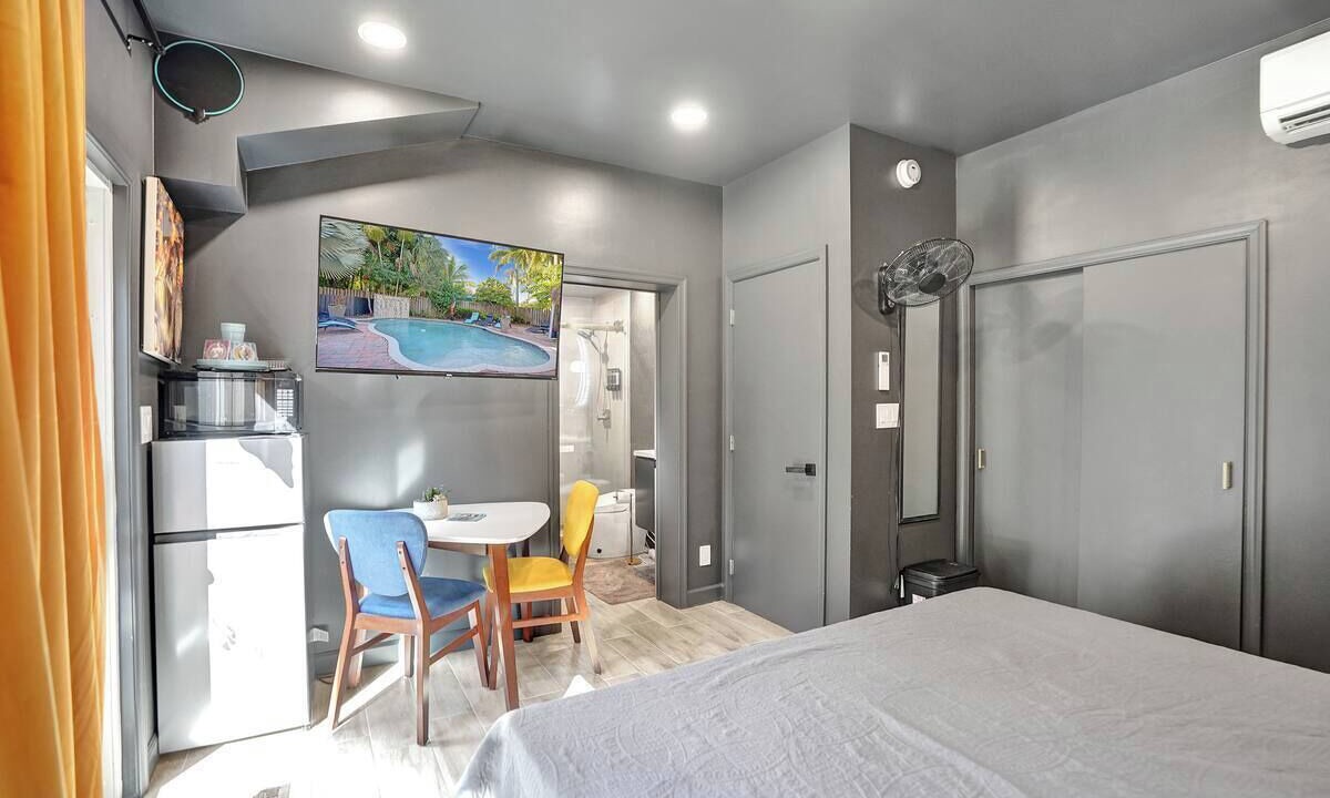 Photo of Bedroom in Wilton Manors