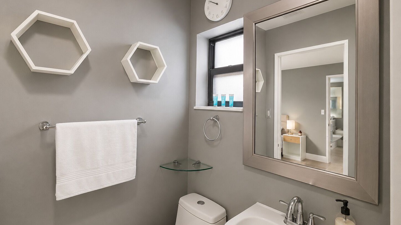 Photo of Bathroom in Riverside Park