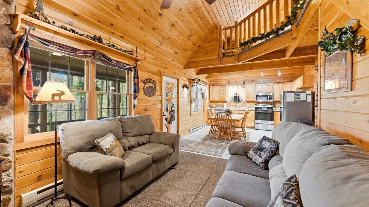 Photo of Livingroom in Accident