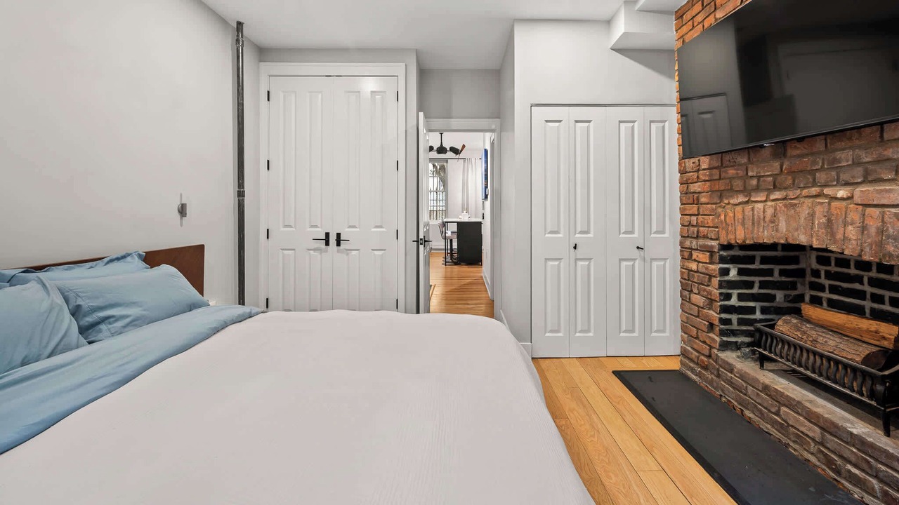 Photo of Bedroom in Hudson Square