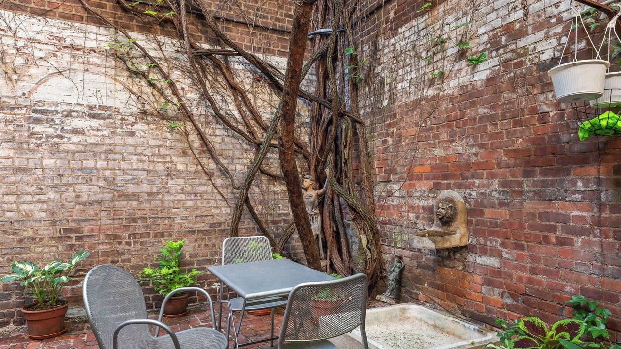 Photo of Outdoor in Hudson Square