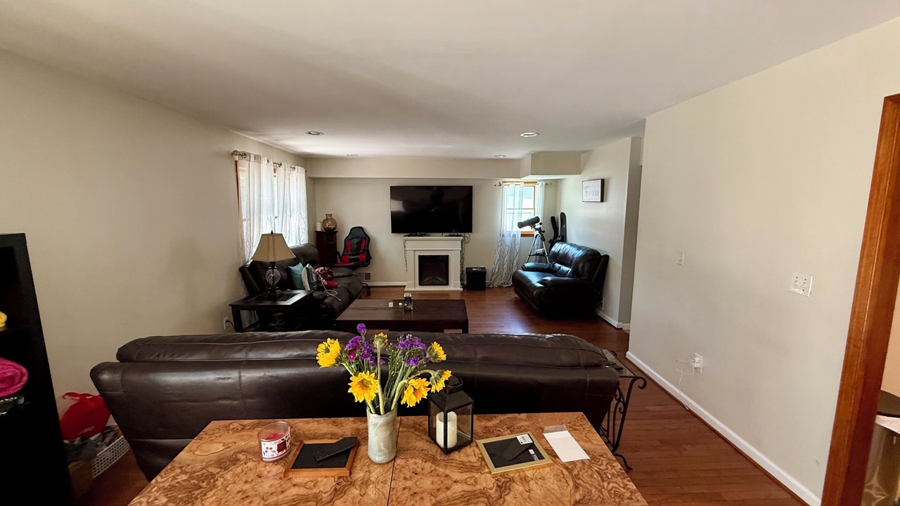 Photo of Livingroom in Neptune City