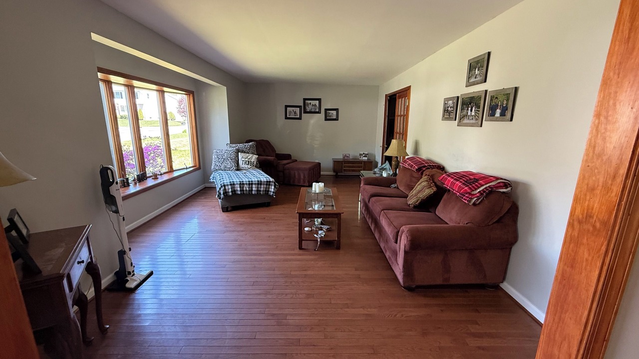 Photo of Livingroom in Neptune City