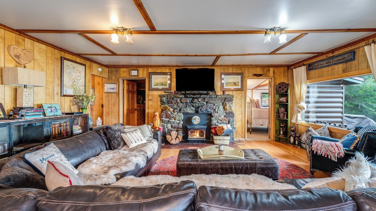 Photo of Bedroom in Finley Point