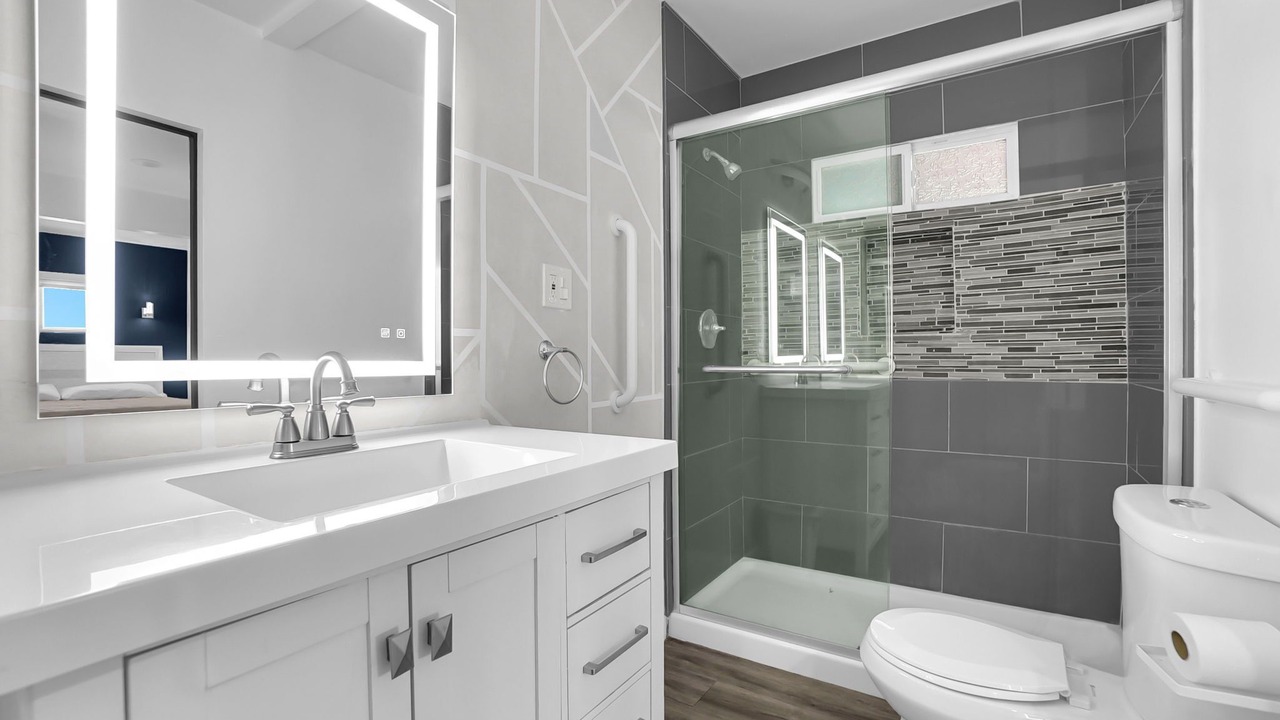 Photo of Bathroom in View Park-Windsor Hills