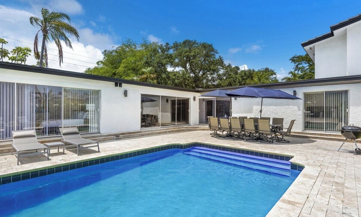 Photo of Outdoor in Hollywood Hills
