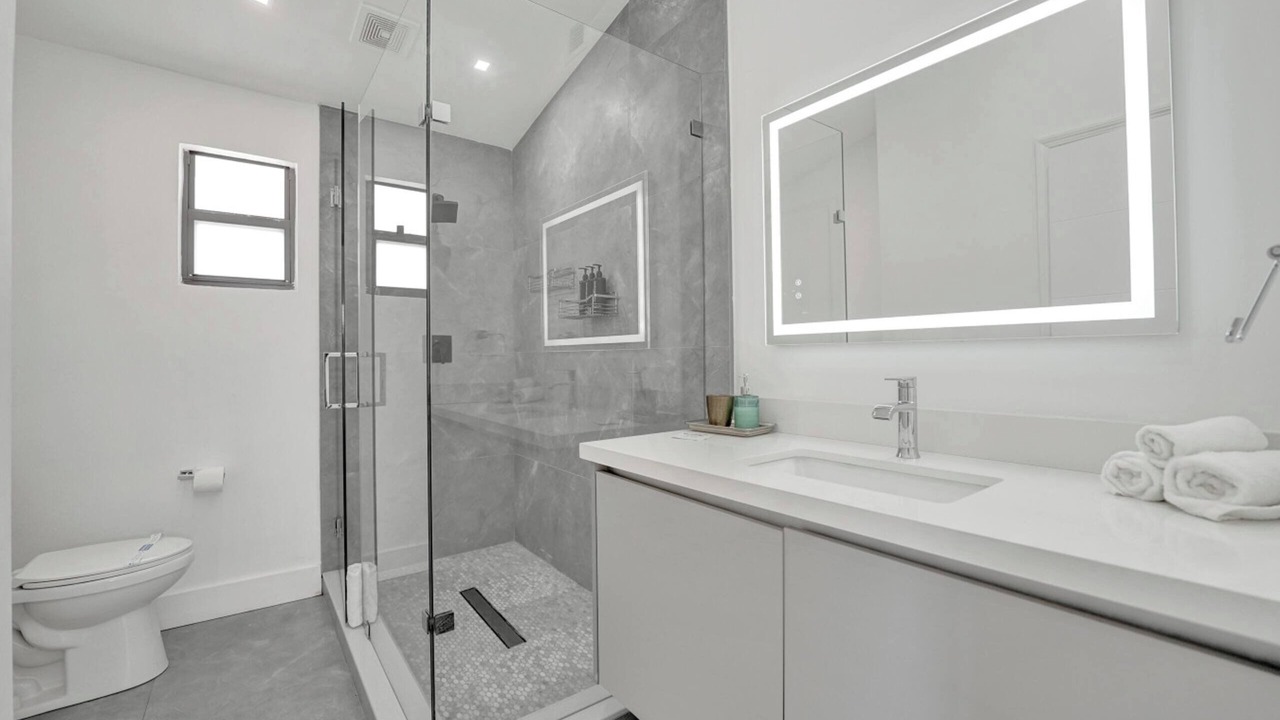 Photo of Bathroom in Hollywood Hills