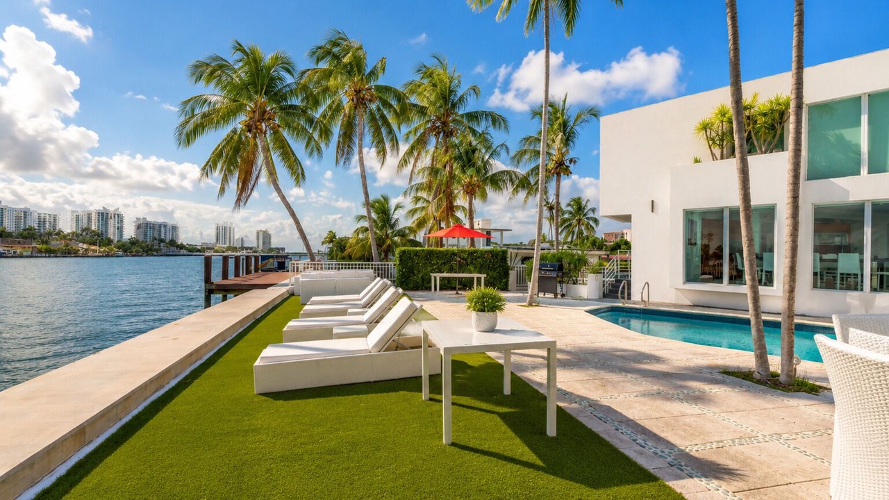 Photo of Outdoor in North Bay Village