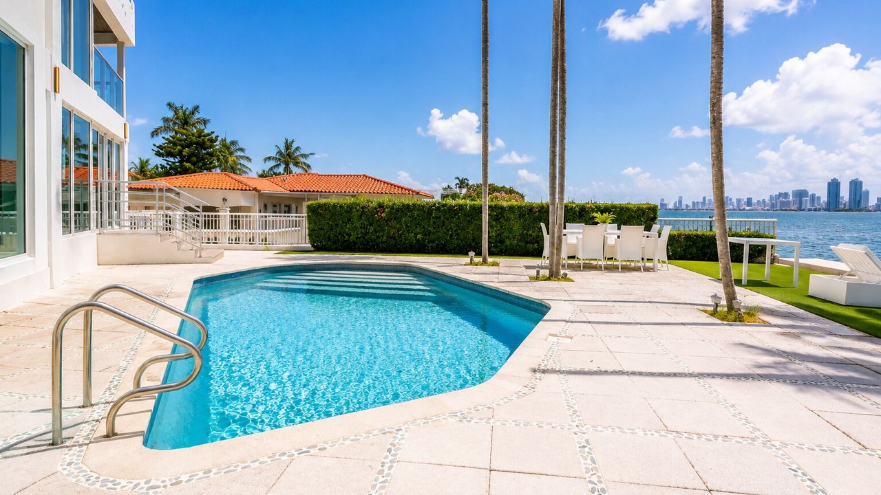 Photo of Outdoor in North Bay Village