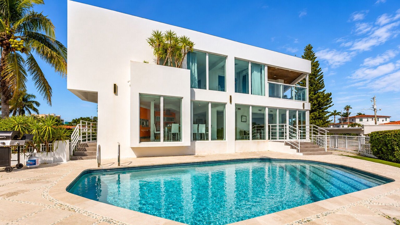 Photo of Outdoor in North Bay Village