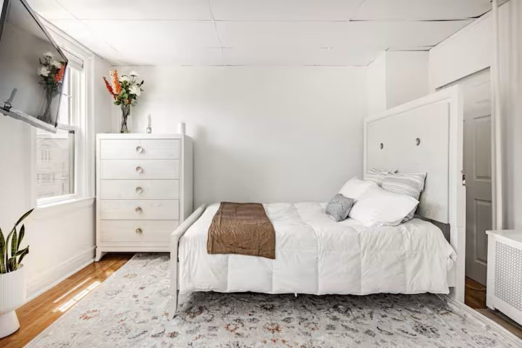 Photo of Bedroom in Kearny