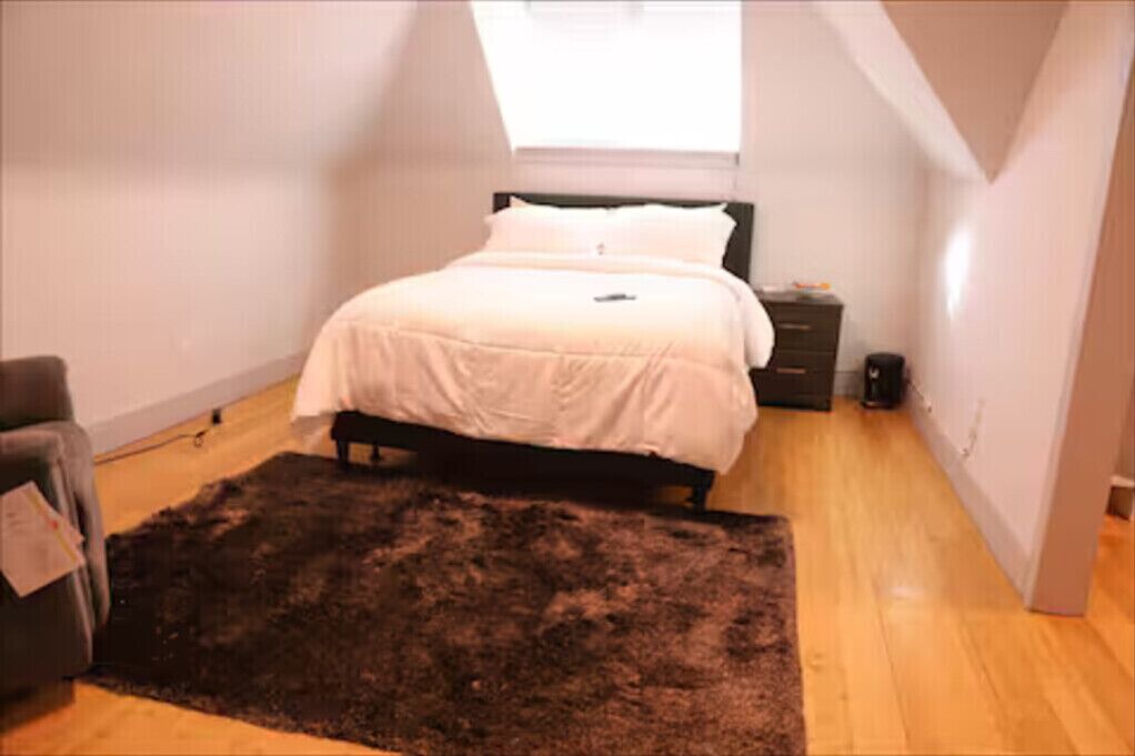 Photo of Bedroom in Forest Hill