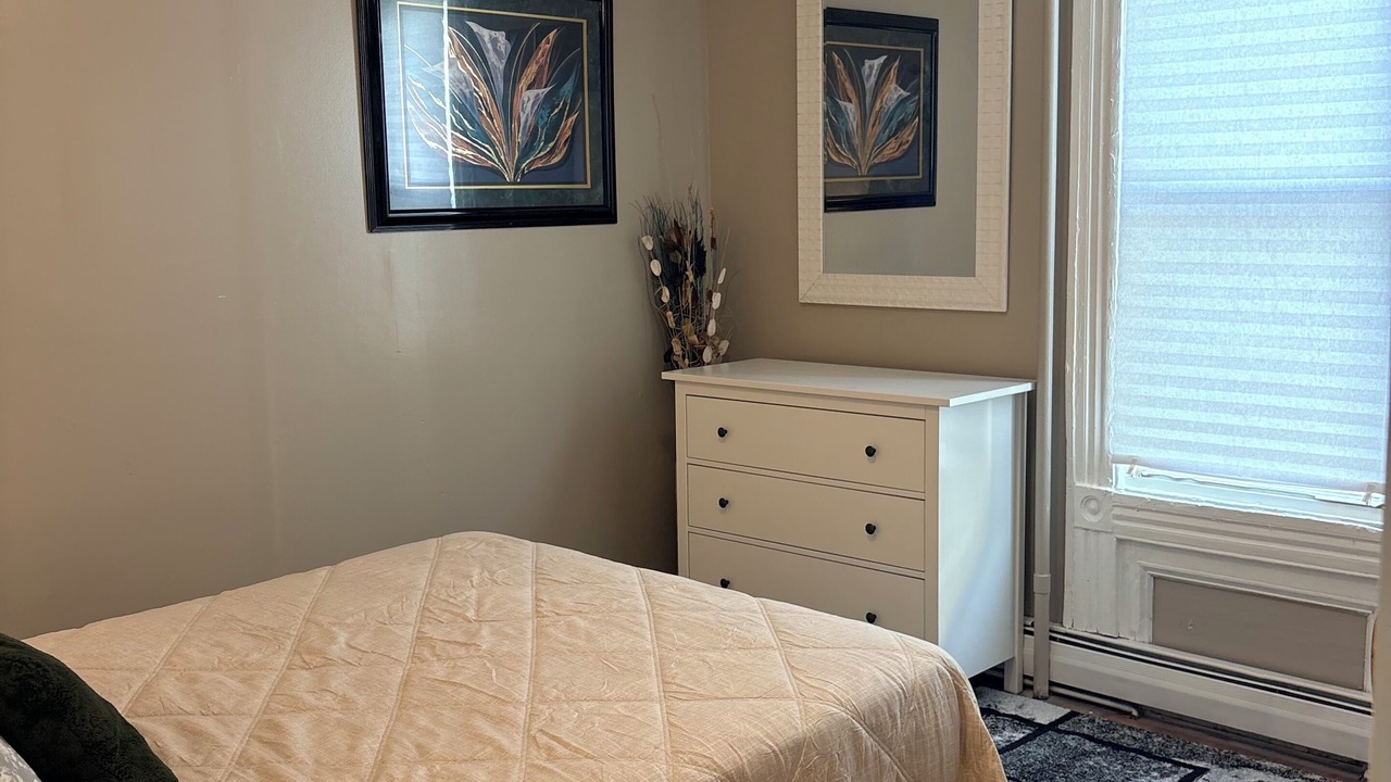Photo of Bedroom in Elizabeth