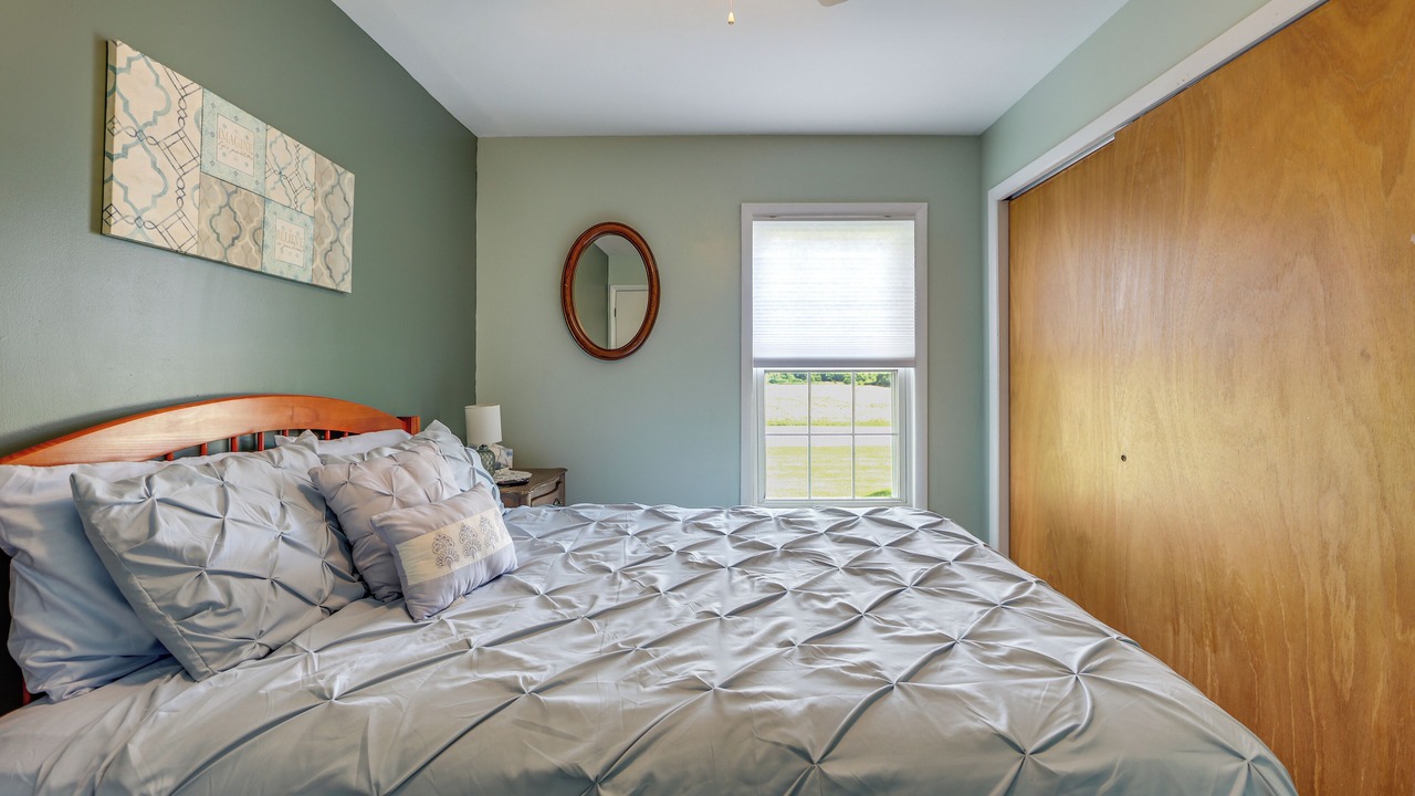 Photo of Bedroom in West Winfield