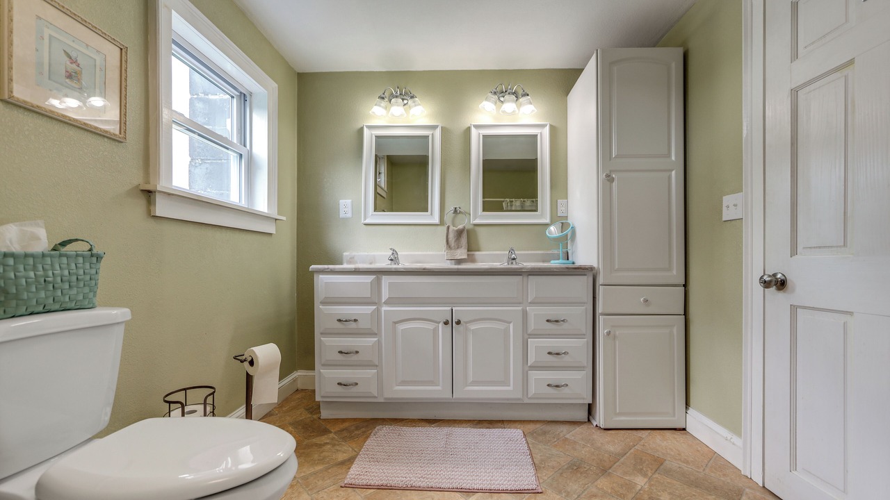 Photo of Bathroom in West Winfield
