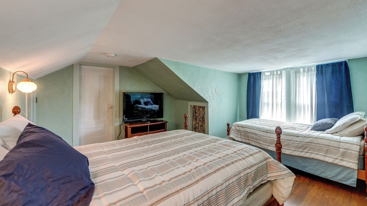 Photo of Bedroom in West Winfield