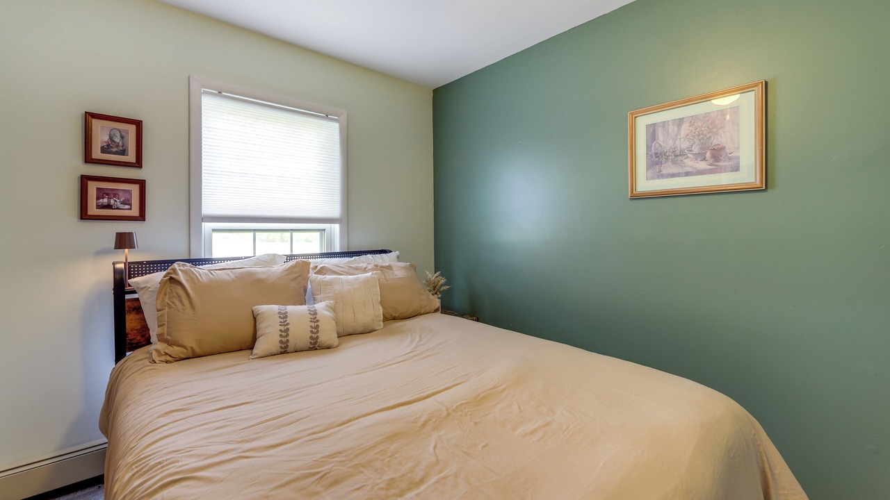 Photo of Bedroom in West Winfield
