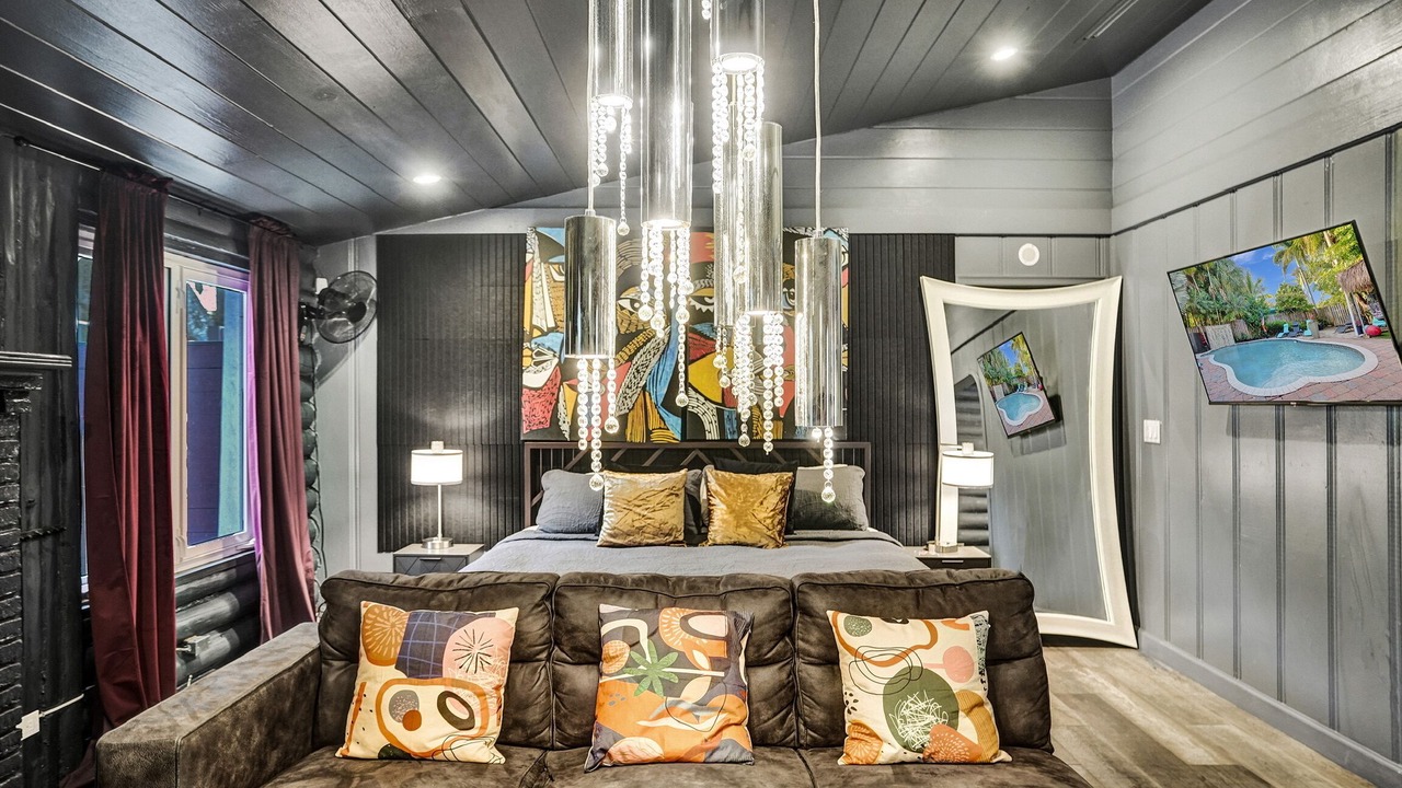 Photo of Bedroom in Wilton Manors