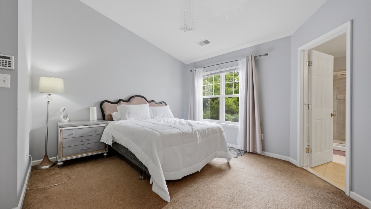 Photo of Bedroom in Woodbridge
