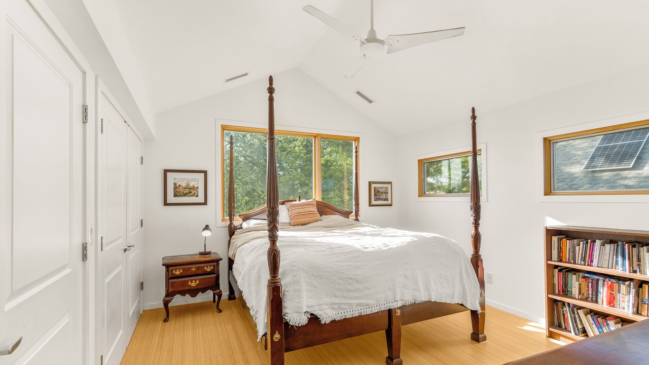 Photo of Bedroom in Belmont