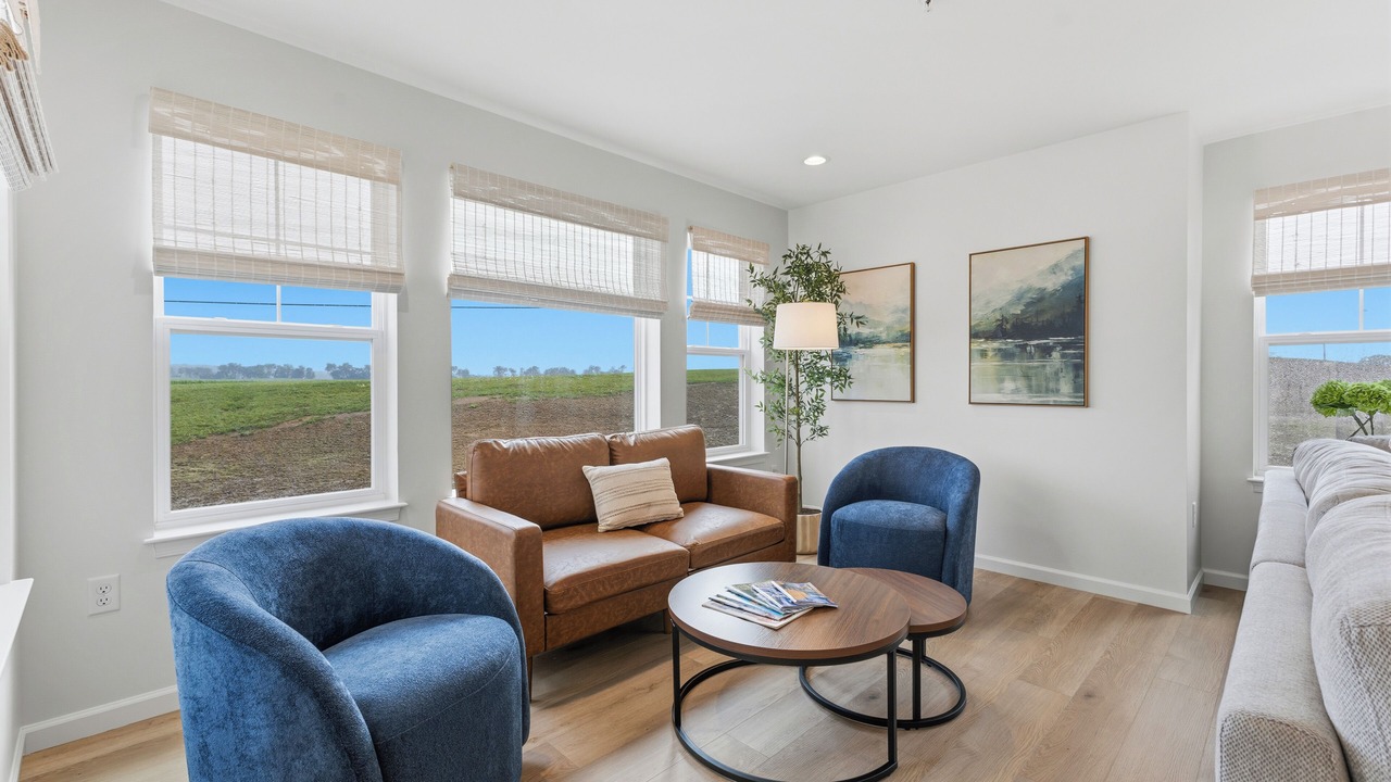 Photo of Livingroom in State College